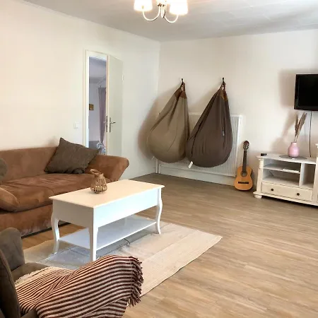 Oma Tilly's Ferienwohnung דירה