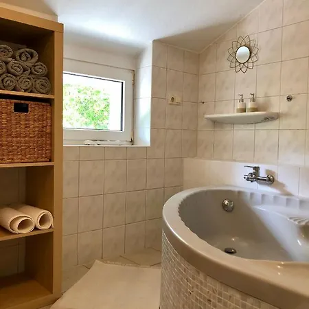 דירה Oma Tilly's Ferienwohnung *